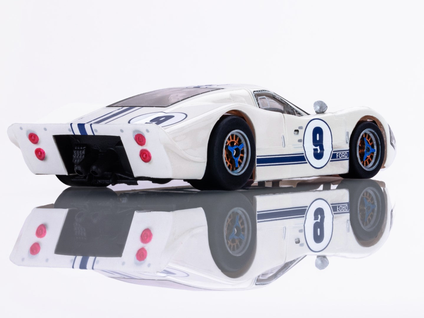 AFX 22078 Ford GT40 Mark IV #9 White HO Slot Car AFX22078 Mega G+