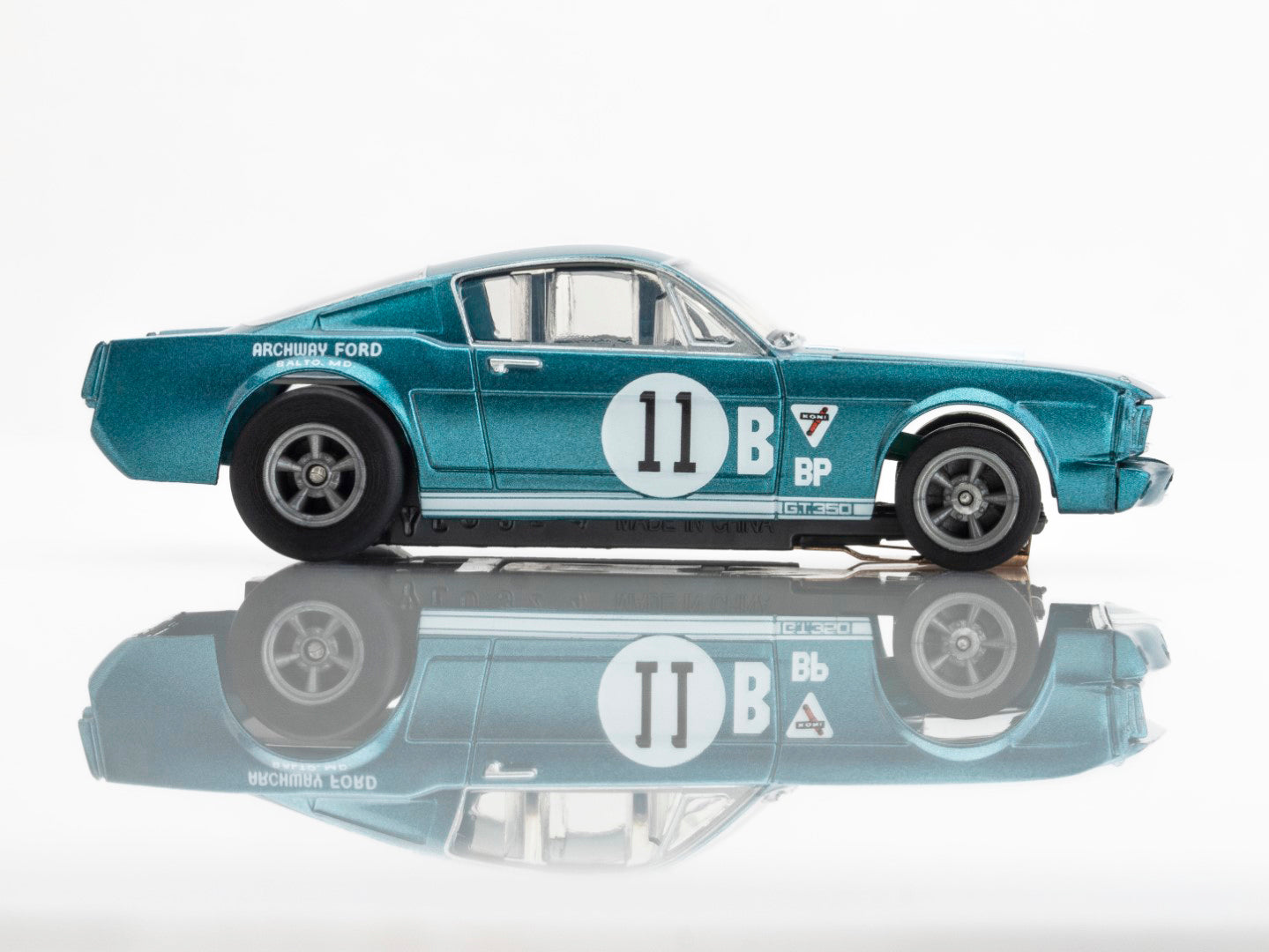 AFX 1965 Shelby Mustang GT350R Mark Donohue HO Slot Car 22071 Mega G+