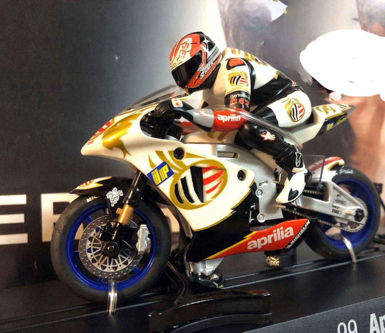 Scalextric C6011 Jeremy McWilliams Aprilia MotoGP Motorcycle 1/32 Slot Car Bike