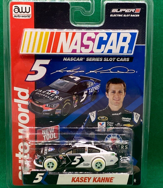 Auto world 2016 iWheels Kasey Kahne Farmers Nascar HO Slot Car AFX SC316