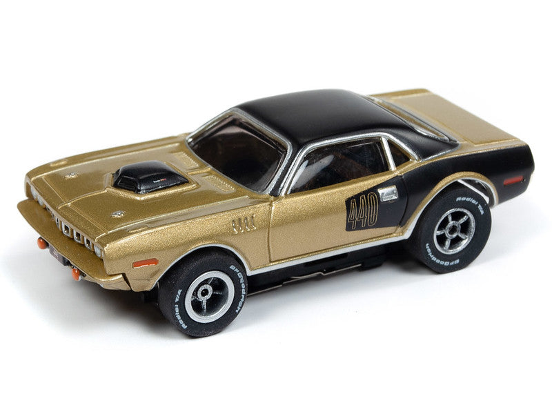 Auto World 1971 Plymouth Cuda Gold Xtraction R26 HO Slot Car SC341 for AFX