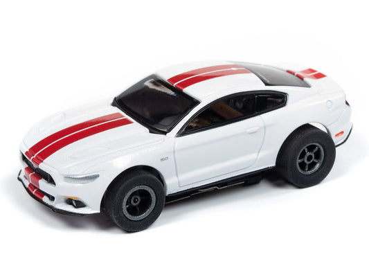 Auto World 2016 Ford Mustang GT White Xtraction R26 HO Slot Car SC341 for AFX