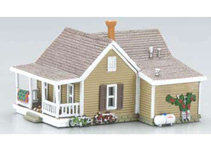 Woodland Scenics BR4926 N Granny's House Structure Built-&-Ready - PowerHobby