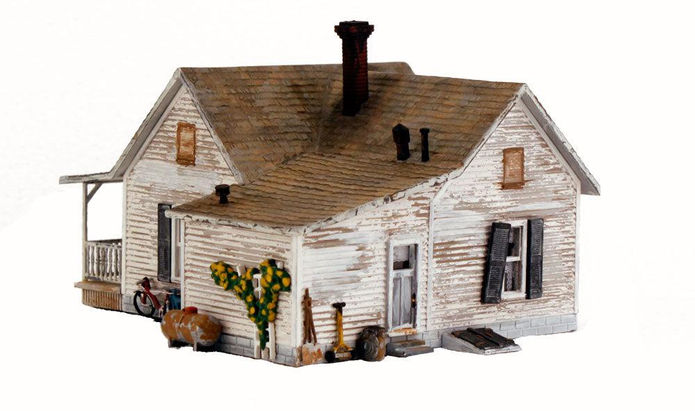 Woodland Scenics BR5040 HO Old Homestead Structure  Built-&-Ready - PowerHobby