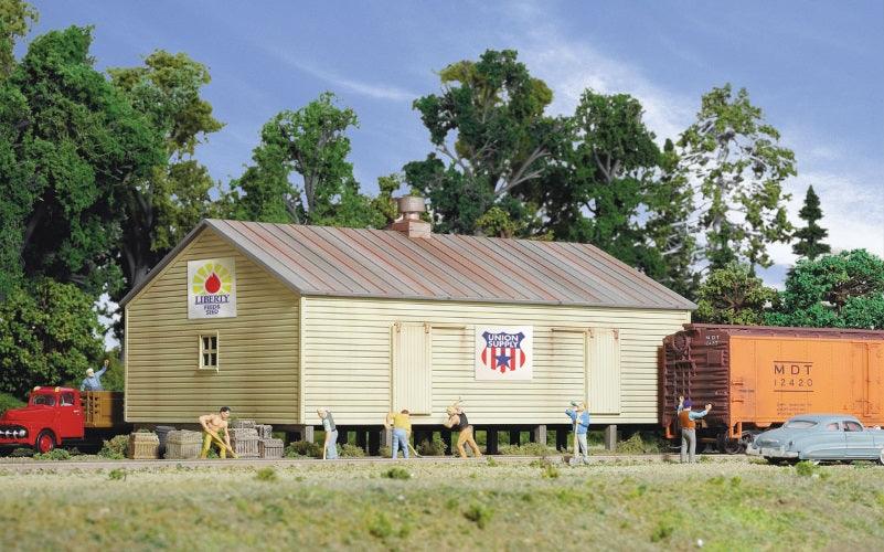 Walthers 933-3529 Ho Storage Shed on Pilings Kit - PowerHobby