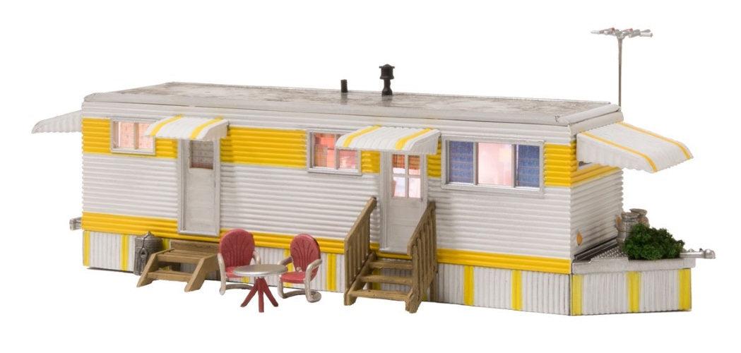 Woodland Scenics BR5863 O Scale Sunny Days Trailer Built-&-Ready Structure - PowerHobby